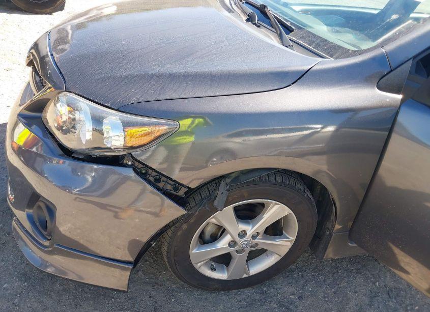 Photo 13 of 2013 Toyota Corolla S (VIN 2T1BU4EE7DC934435)