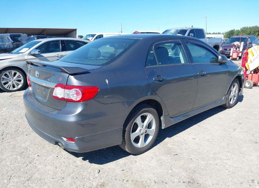 Photo 4 of 2013 Toyota Corolla S (VIN 2T1BU4EE7DC934435)