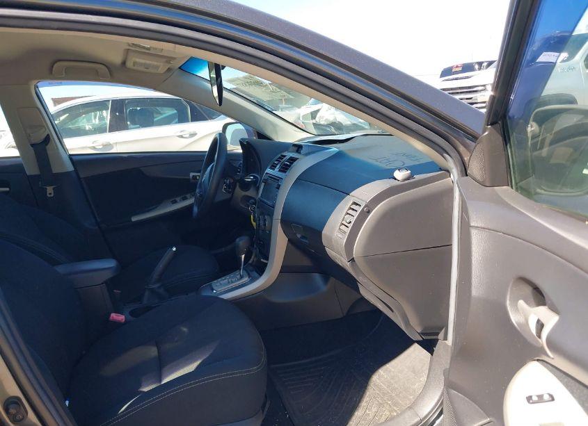 Photo 5 of 2013 Toyota Corolla S (VIN 2T1BU4EE7DC934435)