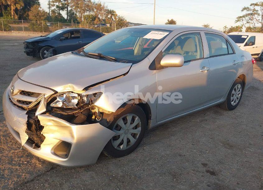 Photo 6 of 2013 Toyota Corolla L (VIN 2T1BU4EE7DC946052)