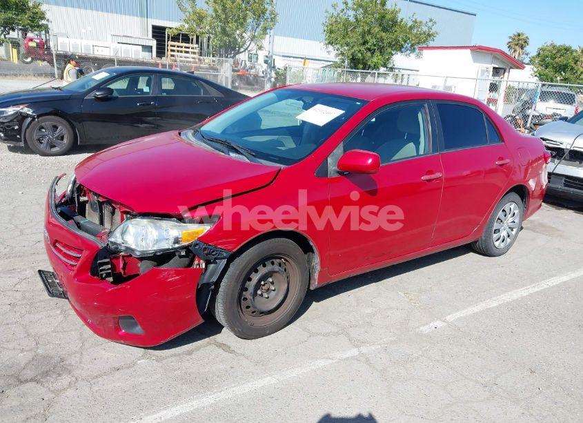 Photo 2 of 2013 Toyota Corolla LE (VIN 2T1BU4EE7DC964230)