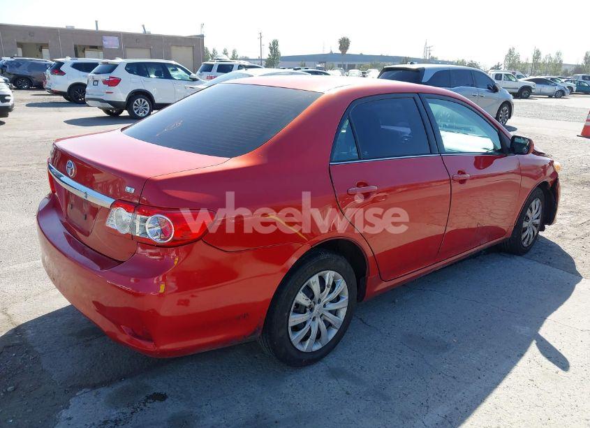 Photo 4 of 2013 Toyota Corolla LE (VIN 2T1BU4EE7DC964230)