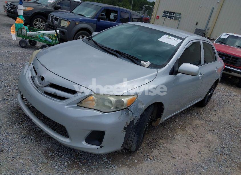 Photo 2 of 2013 Toyota Corolla L (VIN 2T1BU4EE7DC967872)