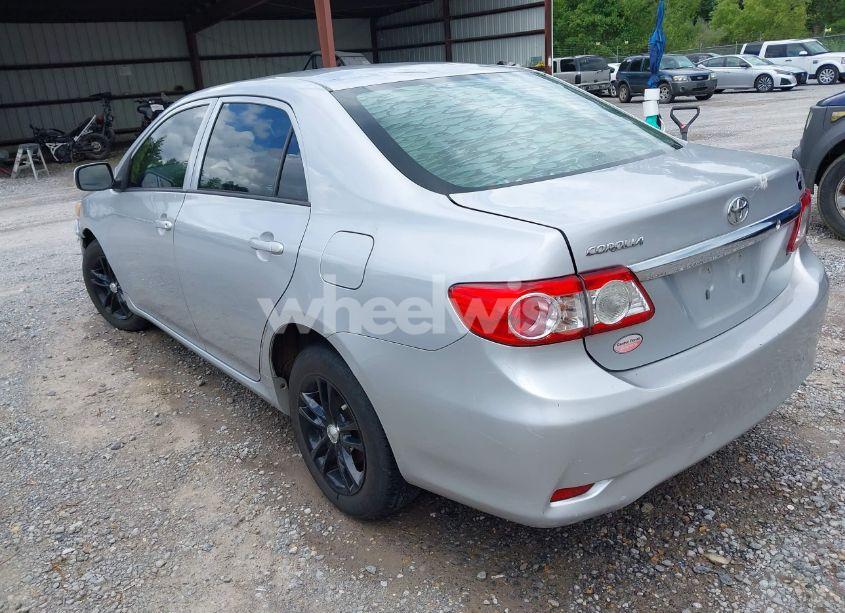 Photo 3 of 2013 Toyota Corolla L (VIN 2T1BU4EE7DC967872)