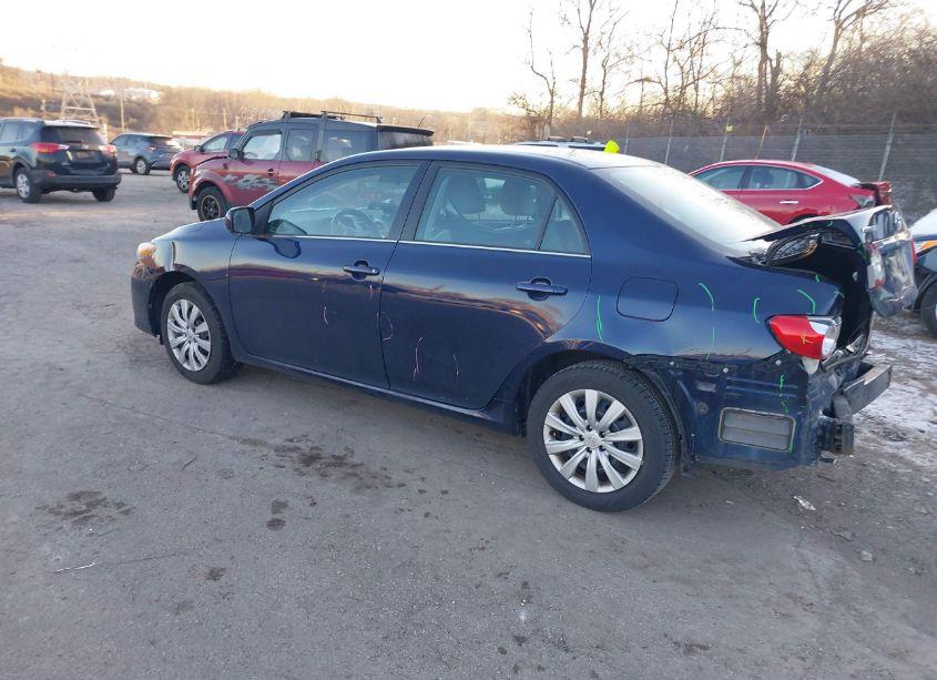 Photo 3 of 2013 Toyota Corolla LE (VIN 2T1BU4EE7DC972361)