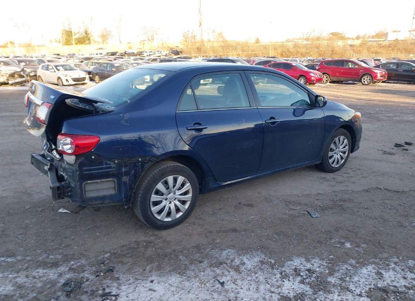Photo 4 of 2013 Toyota Corolla LE (VIN 2T1BU4EE7DC972361)
