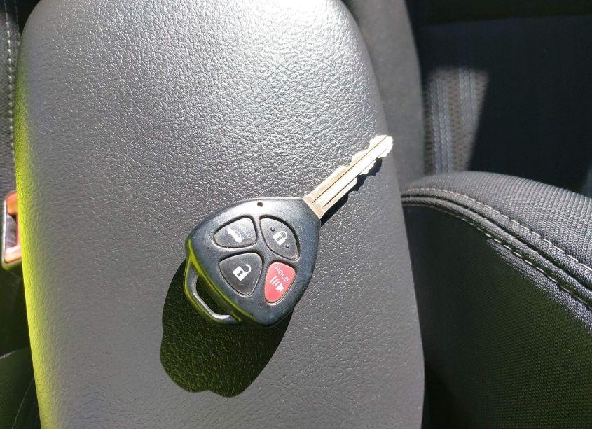 Photo 11 of 2013 Toyota Corolla S (VIN 2T1BU4EE7DC987426)