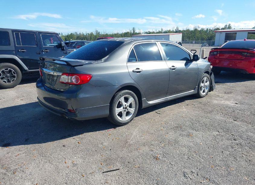 Photo 4 of 2013 Toyota Corolla S (VIN 2T1BU4EE7DC987426)