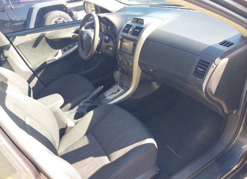 Photo 5 of 2013 Toyota Corolla S (VIN 2T1BU4EE7DC987426)