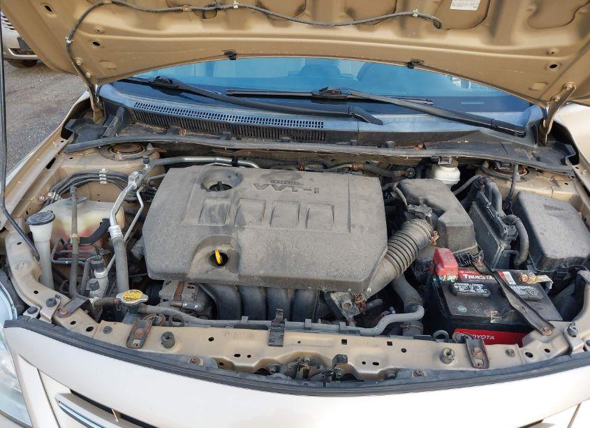 Photo 10 of 2013 Toyota Corolla LE (VIN 2T1BU4EE7DC987961)