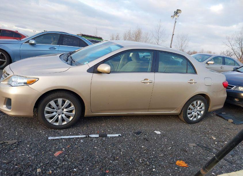 Photo 15 of 2013 Toyota Corolla LE (VIN 2T1BU4EE7DC987961)