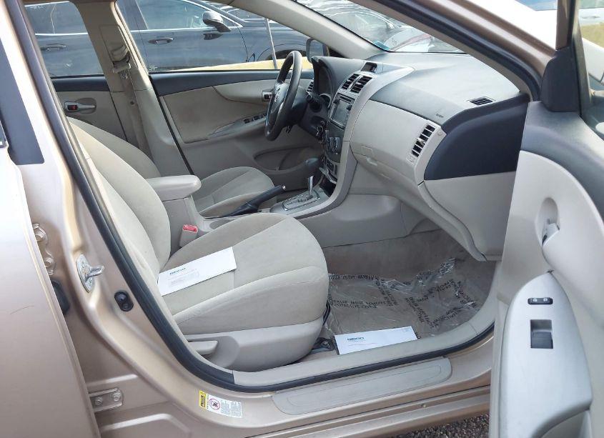 Photo 5 of 2013 Toyota Corolla LE (VIN 2T1BU4EE7DC987961)