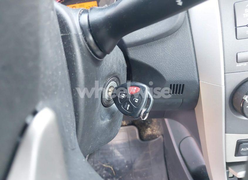 Photo 11 of 2010 Toyota Corolla S (VIN 2T1BU4EE8AC300711)