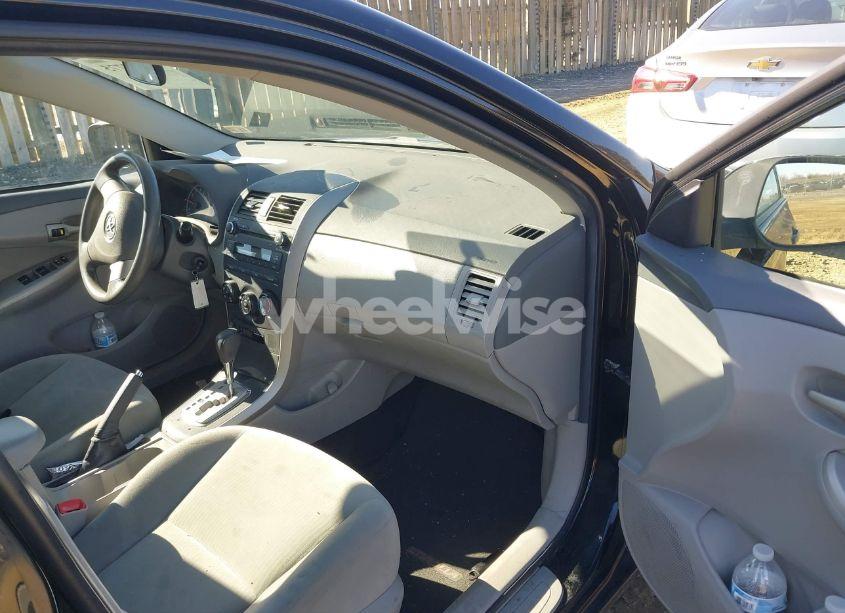 Photo 5 of 2010 Toyota Corolla LE (VIN 2T1BU4EE8AC325513)