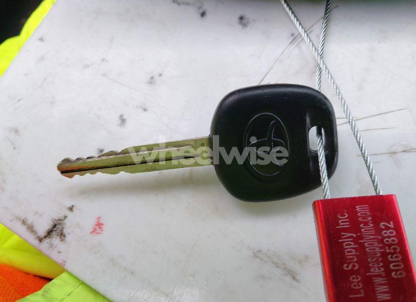 Photo 11 of 2010 Toyota Corolla LE (VIN 2T1BU4EE8AC332042)