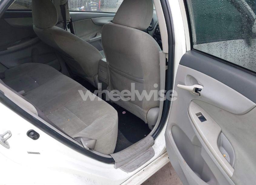 Photo 8 of 2010 Toyota Corolla LE (VIN 2T1BU4EE8AC332042)