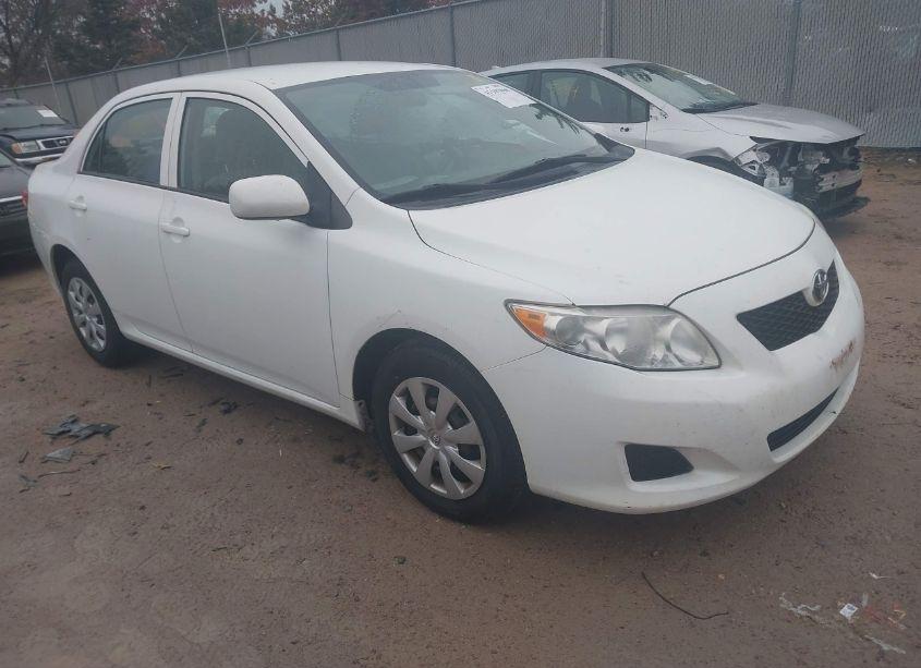 2010 Toyota Corolla LE (VIN 2T1BU4EE8AC337726) main photo