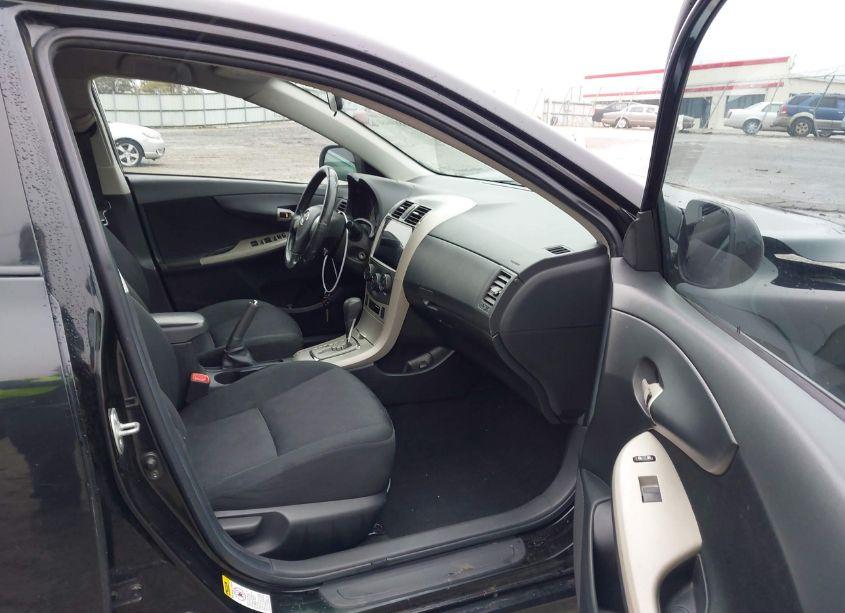 Photo 5 of 2010 Toyota Corolla S (VIN 2T1BU4EE8AC455890)