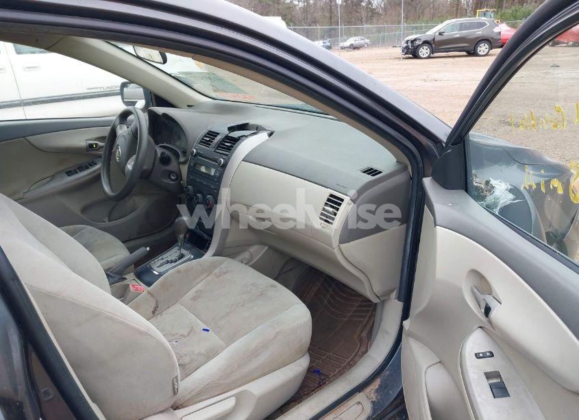 Photo 5 of 2010 Toyota Corolla LE (VIN 2T1BU4EE8AC505395)