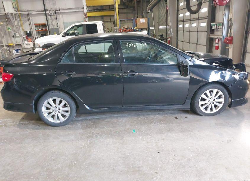 Photo 14 of 2010 Toyota Corolla S (VIN 2T1BU4EE8AC521970)