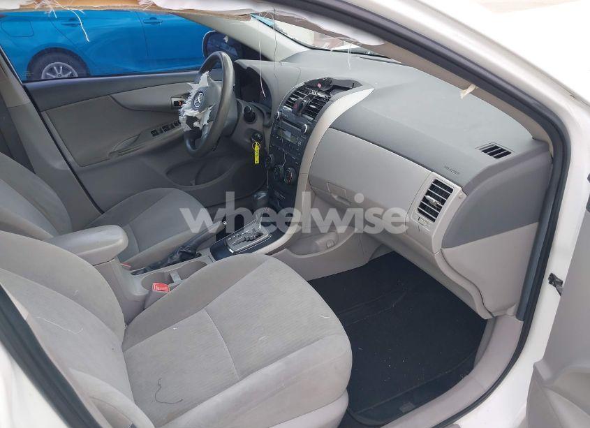 Photo 5 of 2010 Toyota Corolla LE (VIN 2T1BU4EE8AC525162)