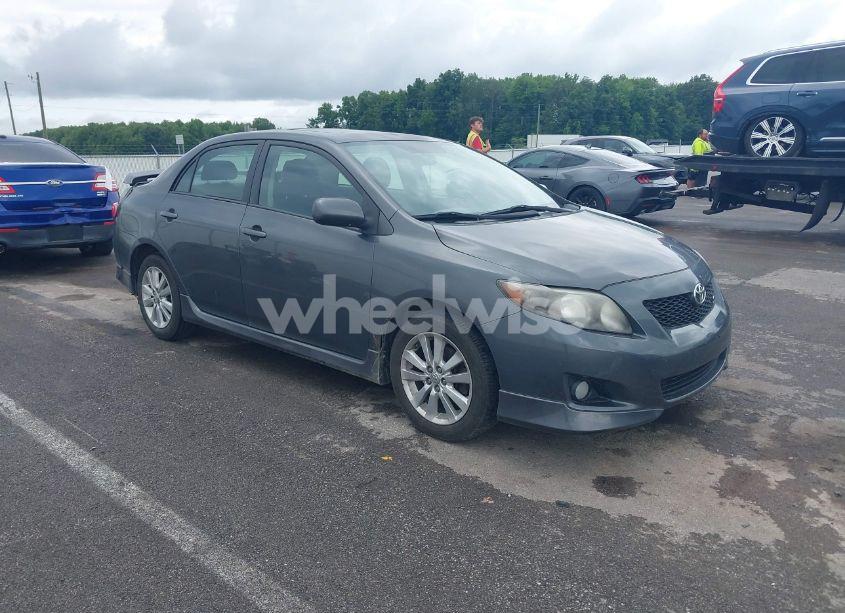 2010 Toyota Corolla S (VIN 2T1BU4EE8AC528045) main photo