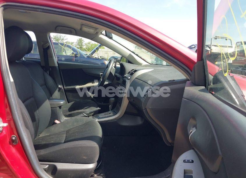 Photo 5 of 2011 Toyota Corolla S (VIN 2T1BU4EE8BC537328)