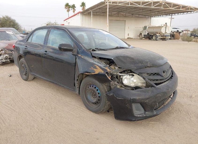 2011 Toyota Corolla LE (VIN 2T1BU4EE8BC561208) main photo