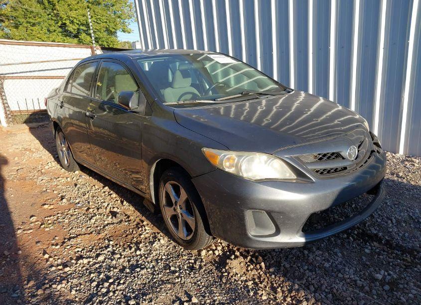 2011 Toyota Corolla LE (VIN 2T1BU4EE8BC597819) main photo