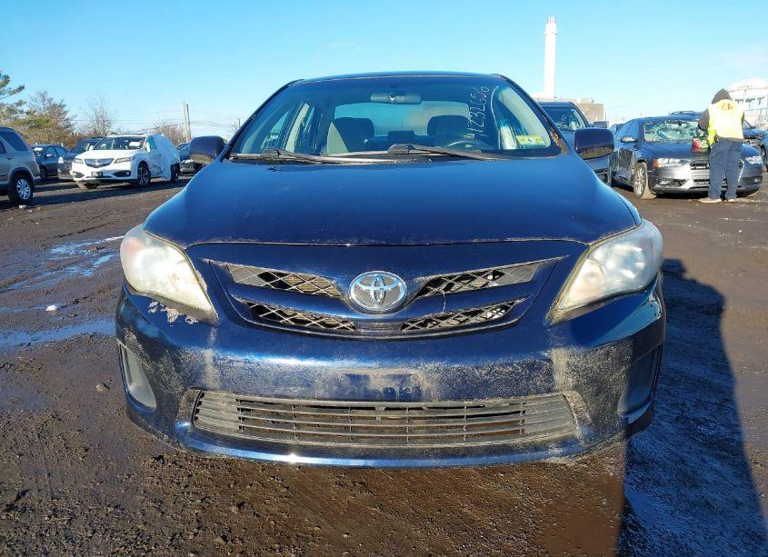 Photo 12 of 2011 Toyota Corolla LE (VIN 2T1BU4EE8BC604798)