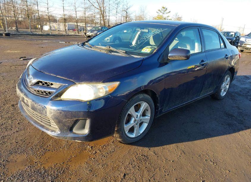 Photo 2 of 2011 Toyota Corolla LE (VIN 2T1BU4EE8BC604798)