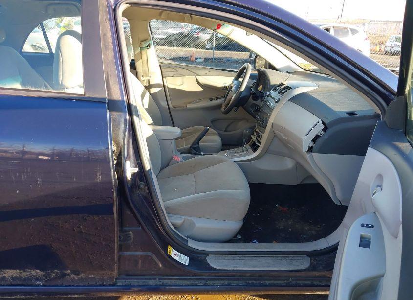 Photo 5 of 2011 Toyota Corolla LE (VIN 2T1BU4EE8BC604798)