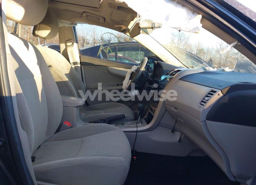 Photo 5 of 2011 Toyota Corolla LE (VIN 2T1BU4EE8BC623822)