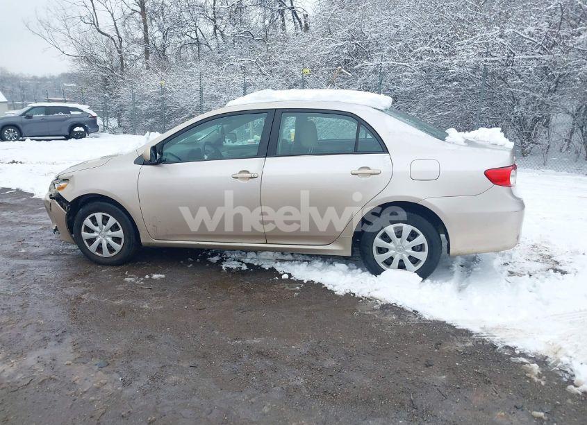 Photo 15 of 2011 Toyota Corolla LE (VIN 2T1BU4EE8BC636747)