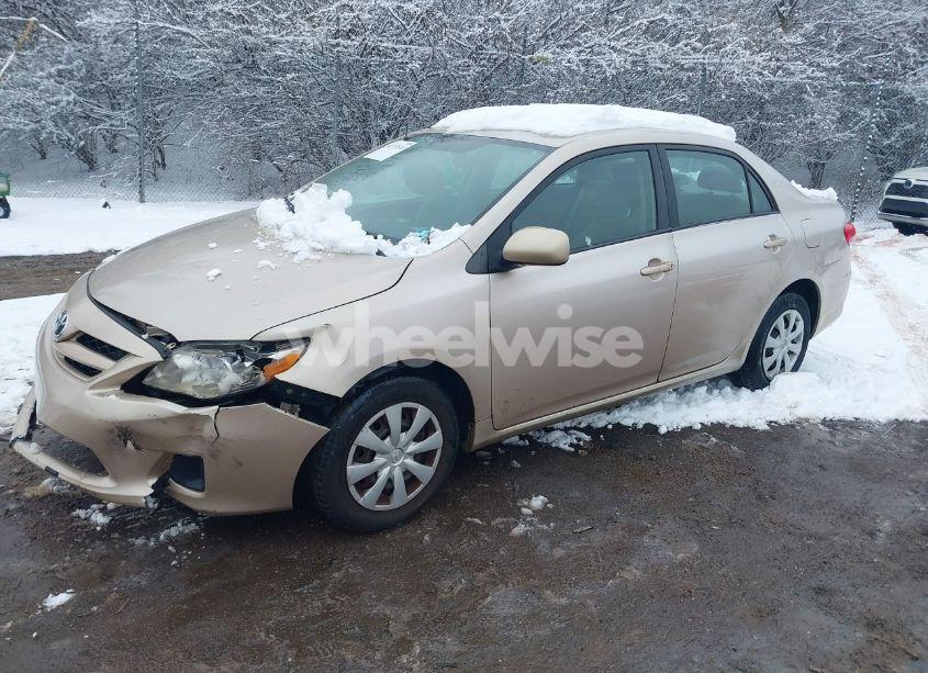 Photo 2 of 2011 Toyota Corolla LE (VIN 2T1BU4EE8BC636747)