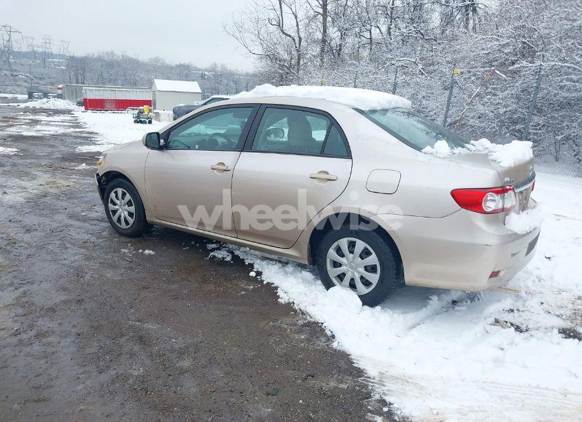 Photo 3 of 2011 Toyota Corolla LE (VIN 2T1BU4EE8BC636747)