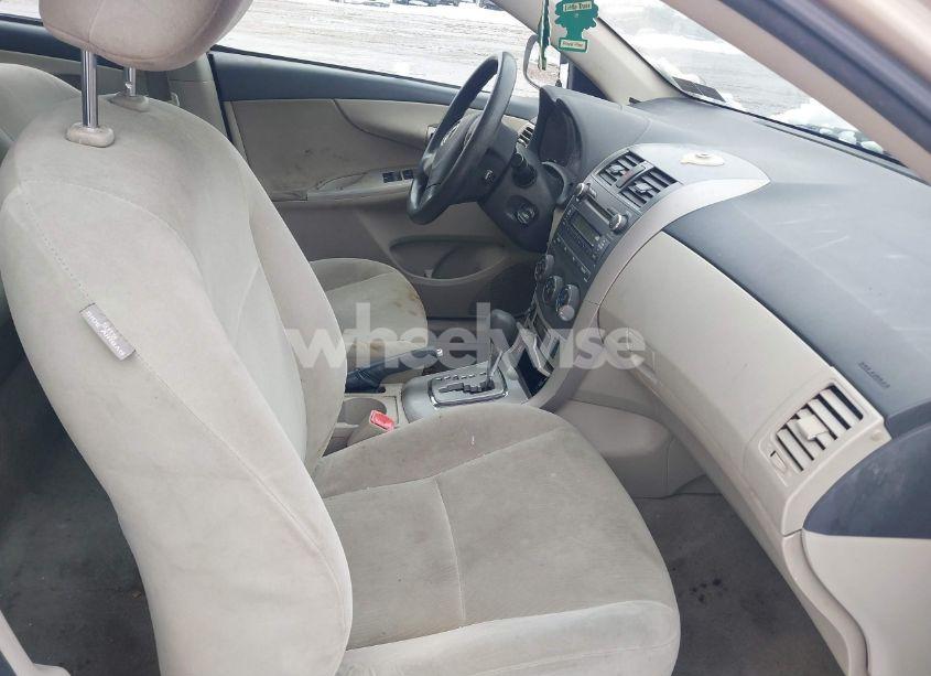 Photo 5 of 2011 Toyota Corolla LE (VIN 2T1BU4EE8BC636747)