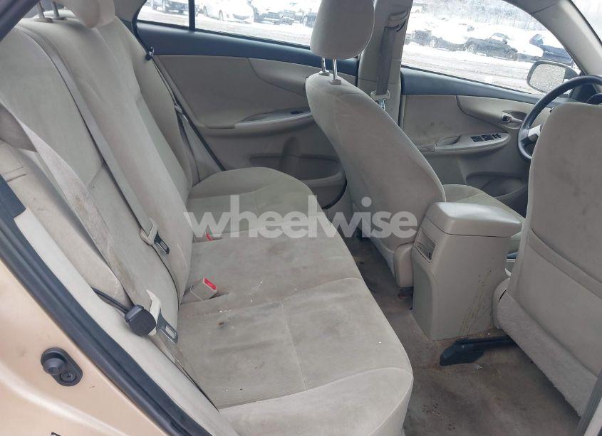 Photo 8 of 2011 Toyota Corolla LE (VIN 2T1BU4EE8BC636747)