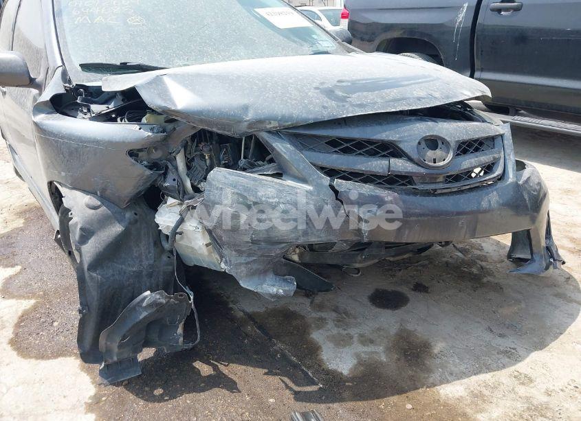 Photo 6 of 2011 Toyota Corolla S (VIN 2T1BU4EE8BC644685)