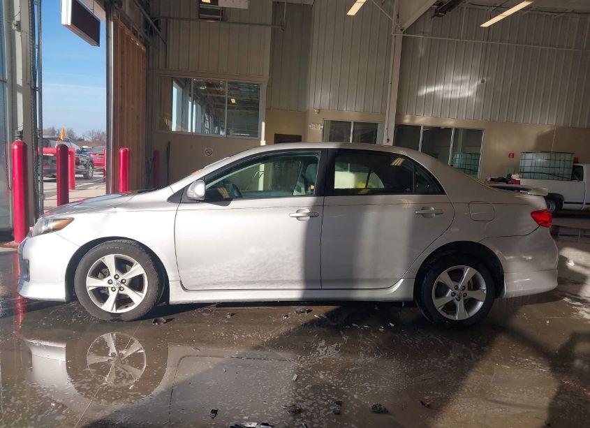 Photo 14 of 2011 Toyota Corolla S (VIN 2T1BU4EE8BC661826)