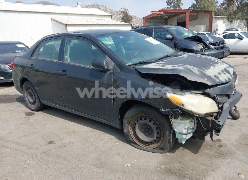 2011 Toyota Corolla LE (VIN 2T1BU4EE8BC685494) main photo
