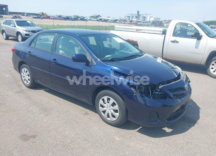 2011 Toyota Corolla LE (VIN 2T1BU4EE8BC692655) main photo