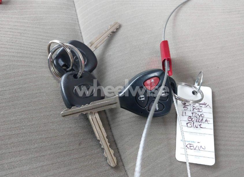 Photo 11 of 2011 Toyota Corolla LE (VIN 2T1BU4EE8BC692655)