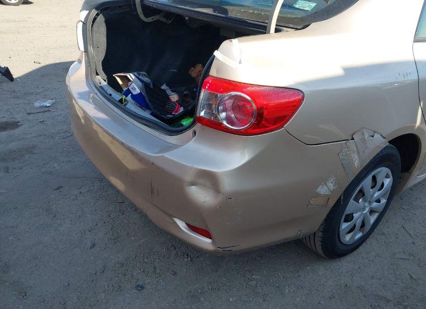 Photo 6 of 2011 Toyota Corolla LE (VIN 2T1BU4EE8BC710622)