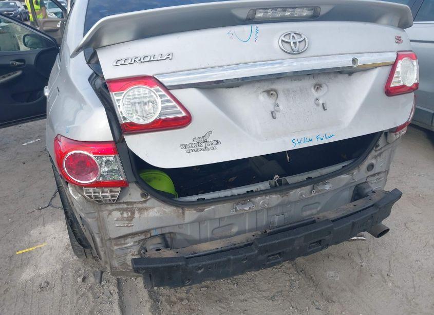 Photo 6 of 2011 Toyota Corolla S (VIN 2T1BU4EE8BC719028)