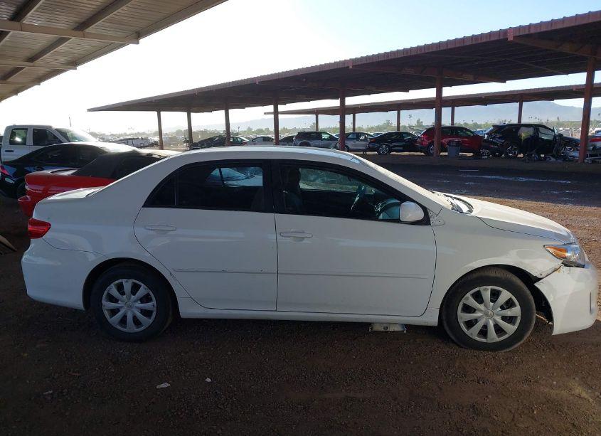 Photo 13 of 2011 Toyota Corolla LE (VIN 2T1BU4EE8BC747220)