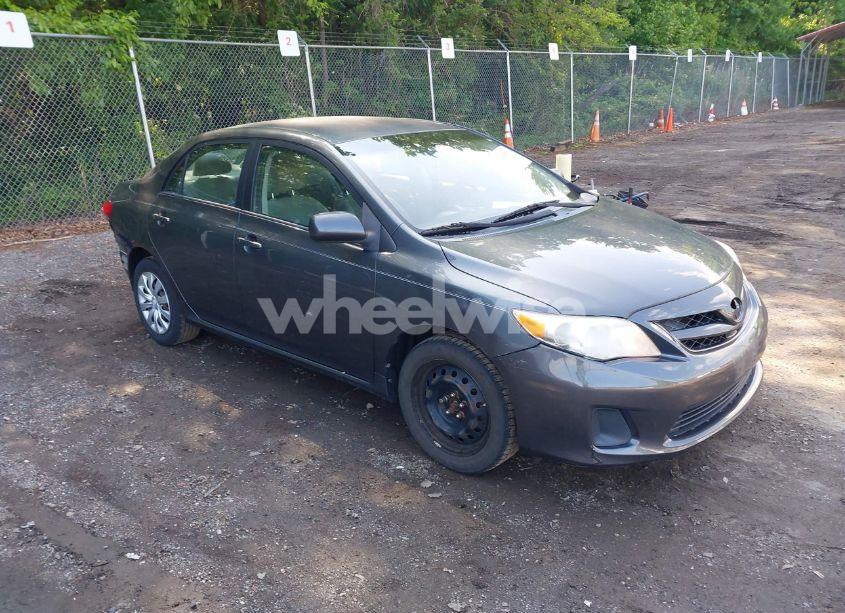 2012 Toyota Corolla LE (VIN 2T1BU4EE8CC757117) main photo