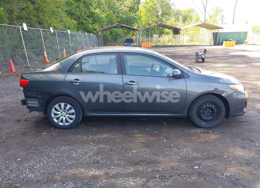 Photo 13 of 2012 Toyota Corolla LE (VIN 2T1BU4EE8CC757117)