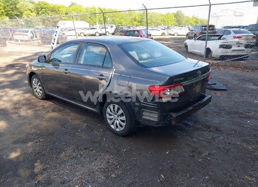 Photo 3 of 2012 Toyota Corolla LE (VIN 2T1BU4EE8CC757117)