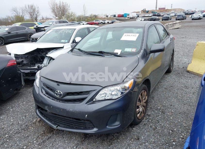 Photo 2 of 2012 Toyota Corolla LE (VIN 2T1BU4EE8CC762639)